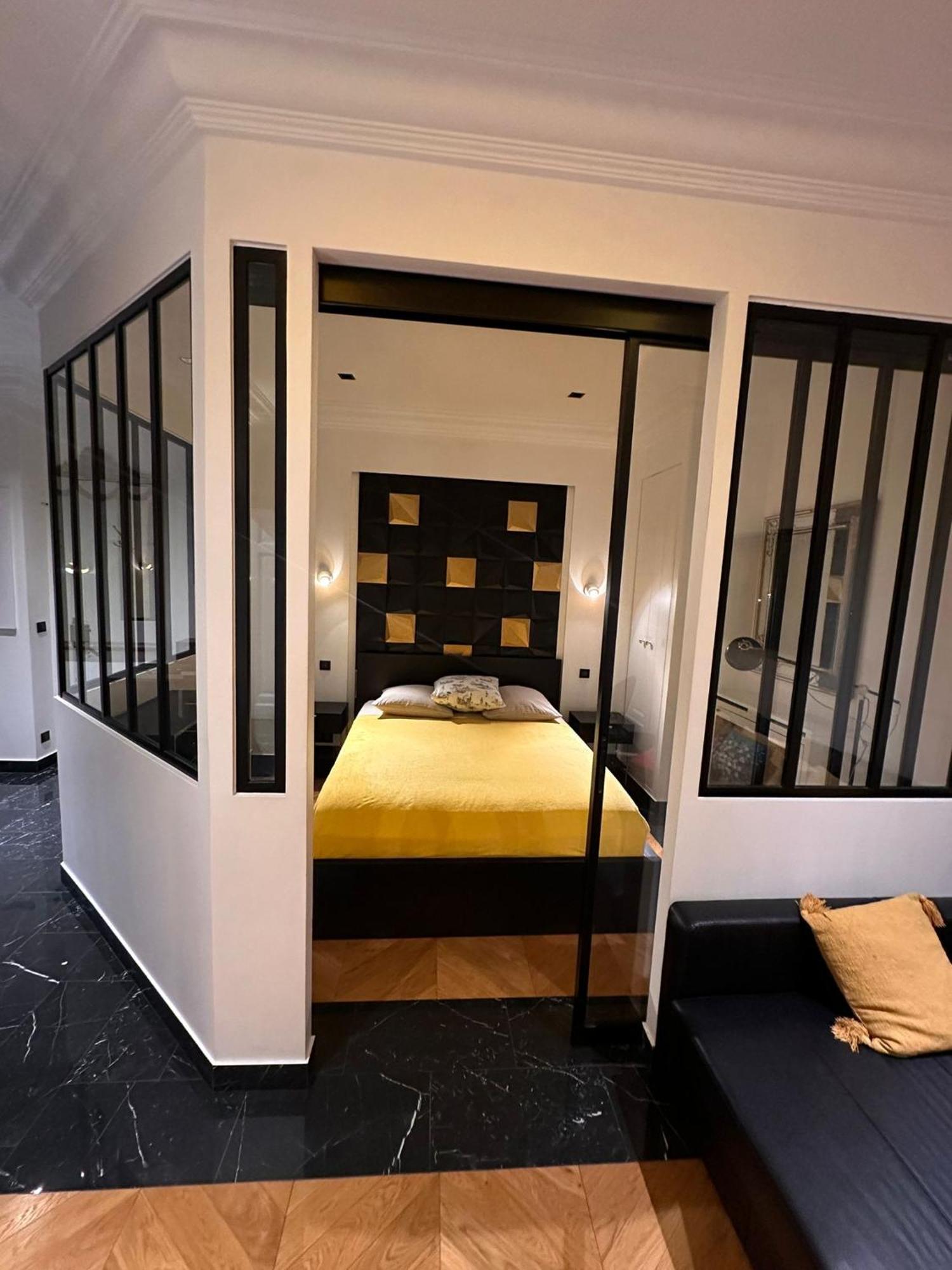 Appartement Cosy Sur Les Champs-Elysees Renoved Paris Dış mekan fotoğraf